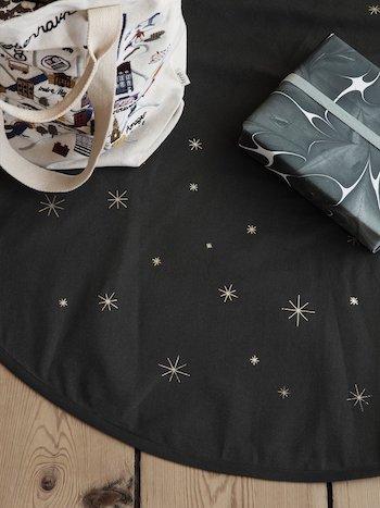 Ferm Living Star Christmas Tree Blanket - Dark Green - Scandibørn
