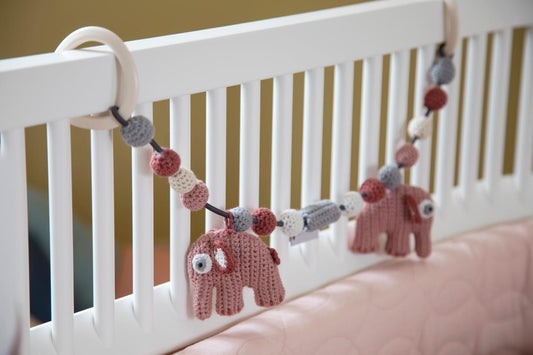 Sebra Crochet Pram Chain Fanto the Elephant - Blossom Pink
