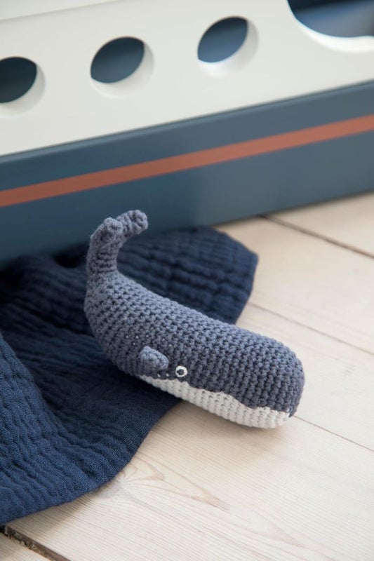 Sebra Crochet Rattle Marion the Whale - Scandibørn